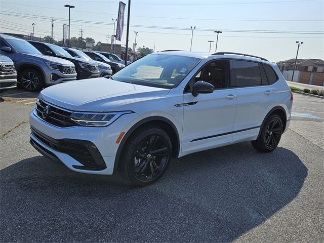 2024 Volkswagen Tiguan SE R-Line Black