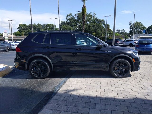 2024 Volkswagen Tiguan SE R-Line Black