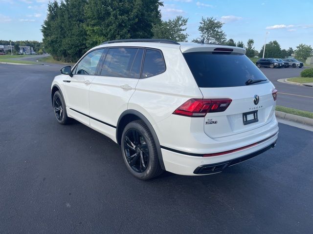 2024 Volkswagen Tiguan SE R-Line Black