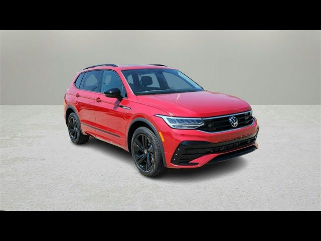 2024 Volkswagen Tiguan SE R-Line Black