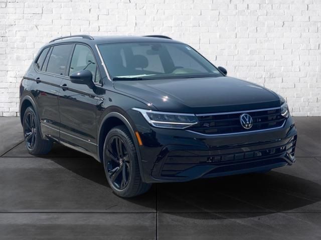 2024 Volkswagen Tiguan SE R-Line Black