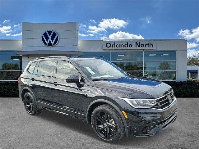 2024 Volkswagen Tiguan SE R-Line Black