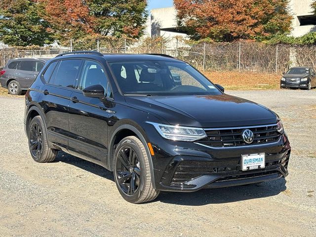 2024 Volkswagen Tiguan SE R-Line Black