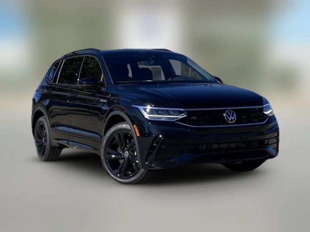 2024 Volkswagen Tiguan SE R-Line Black