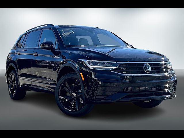 2024 Volkswagen Tiguan SE R-Line Black