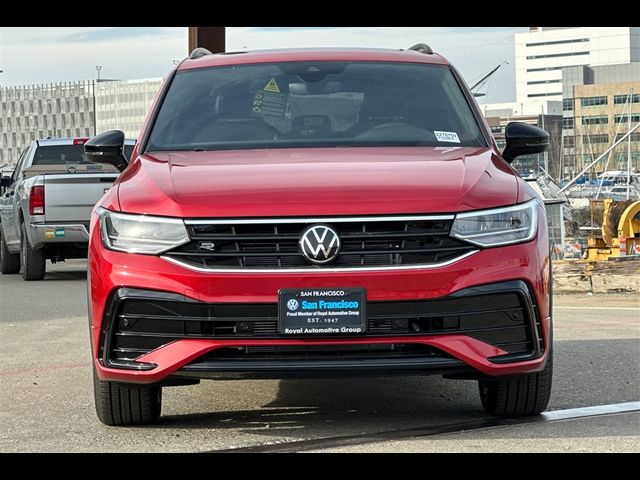 2024 Volkswagen Tiguan SE R-Line Black