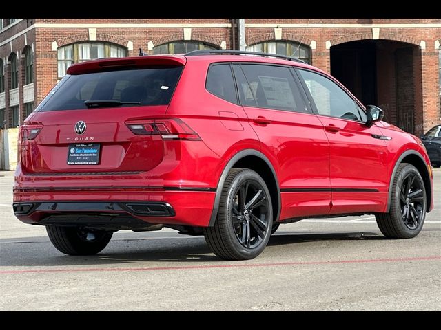 2024 Volkswagen Tiguan SE R-Line Black