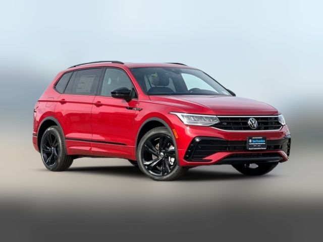 2024 Volkswagen Tiguan SE R-Line Black