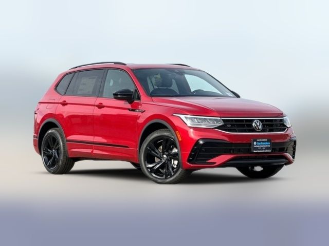 2024 Volkswagen Tiguan SE R-Line Black