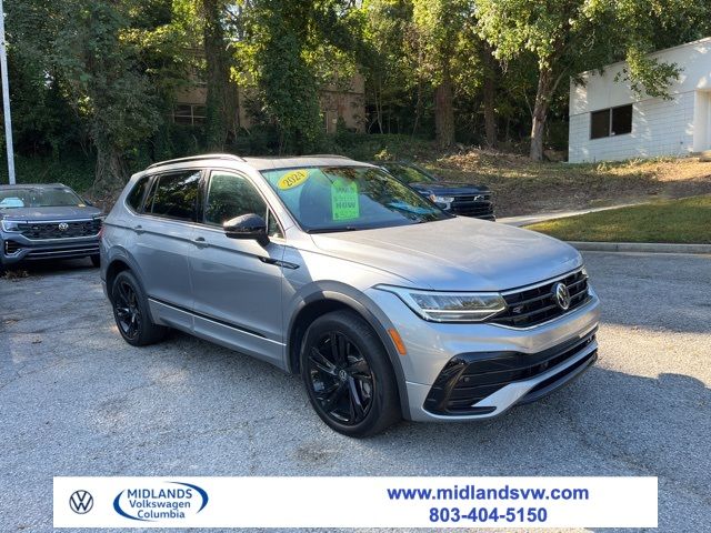 2024 Volkswagen Tiguan SE R-Line Black