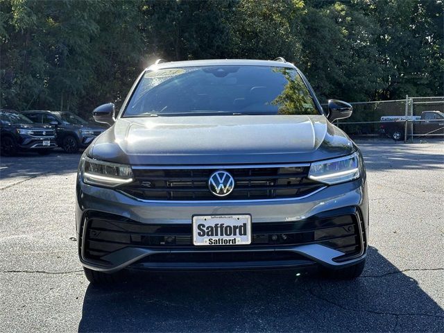 2024 Volkswagen Tiguan SE R-Line Black