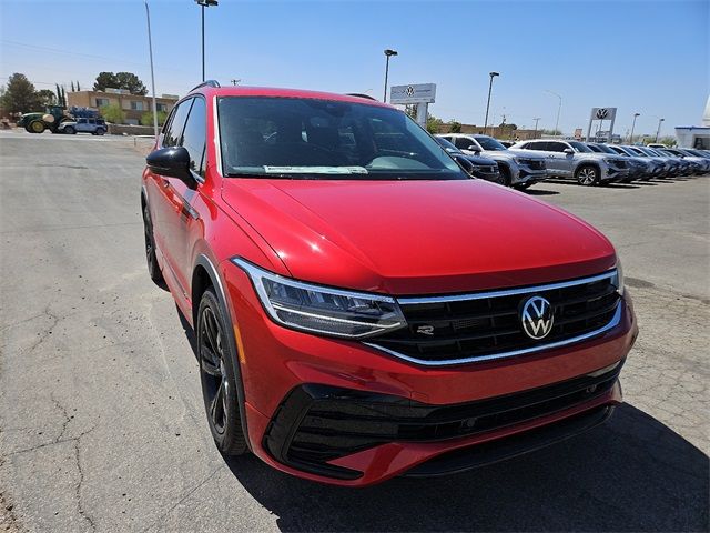 2024 Volkswagen Tiguan SE R-Line Black