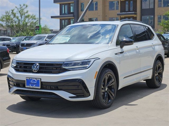 2024 Volkswagen Tiguan SE R-Line Black