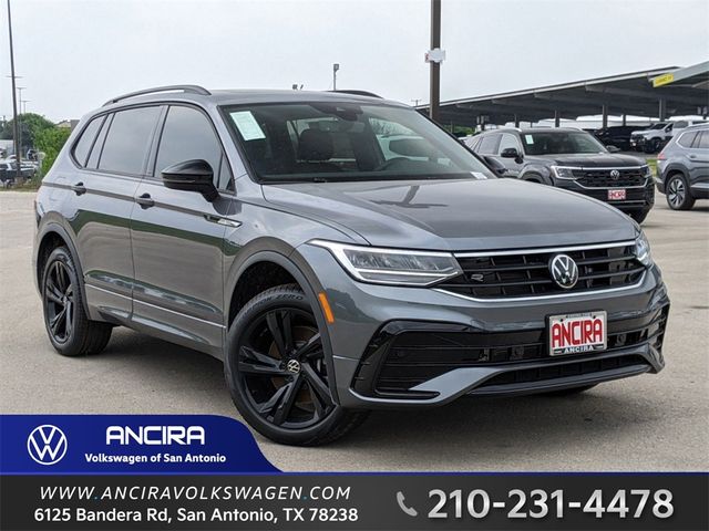 2024 Volkswagen Tiguan SE R-Line Black