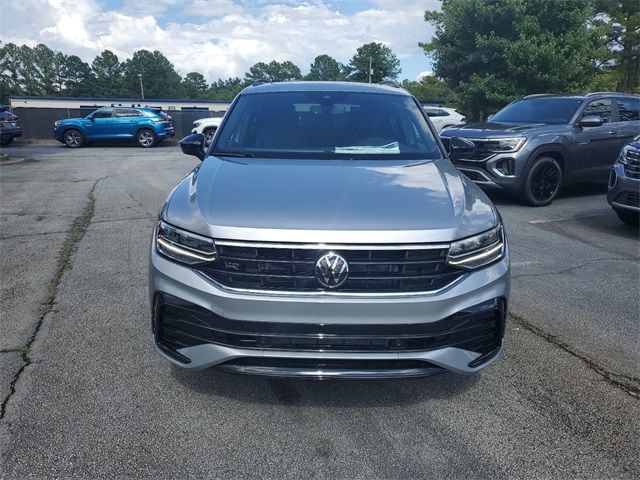 2024 Volkswagen Tiguan SE R-Line Black