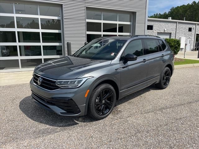 2024 Volkswagen Tiguan SE R-Line Black