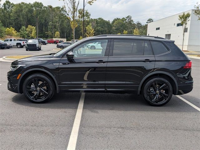 2024 Volkswagen Tiguan SE R-Line Black