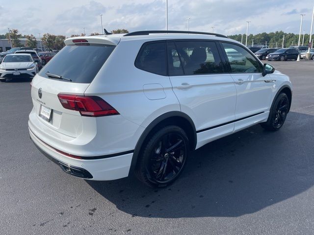 2024 Volkswagen Tiguan SE R-Line Black