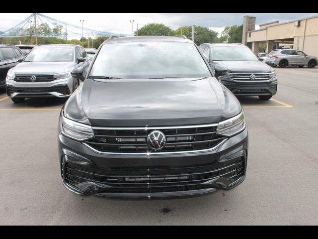 2024 Volkswagen Tiguan SE R-Line Black