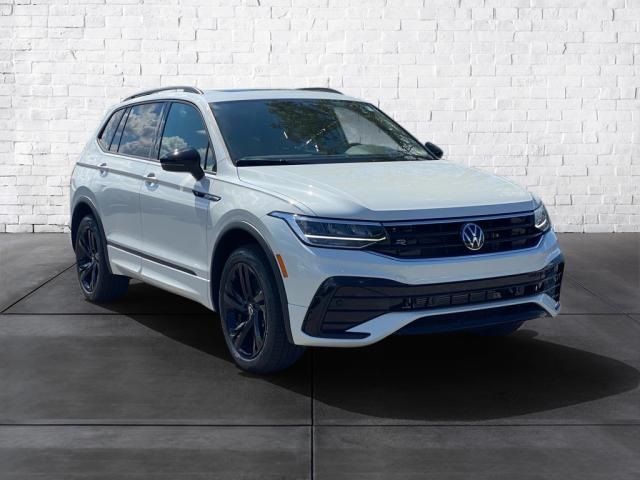 2024 Volkswagen Tiguan/Taos SE R-Line Black