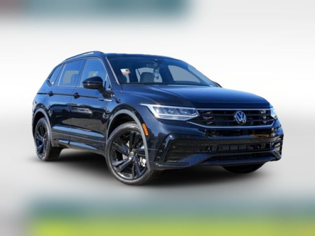 2024 Volkswagen Tiguan/Taos SE R-Line Black