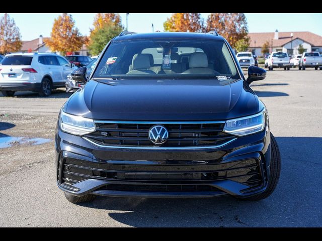 2024 Volkswagen Tiguan/Taos SE R-Line Black