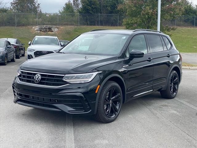 2024 Volkswagen Tiguan SE R-Line Black