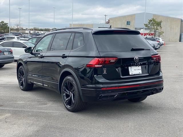 2024 Volkswagen Tiguan SE R-Line Black