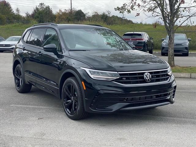 2024 Volkswagen Tiguan SE R-Line Black