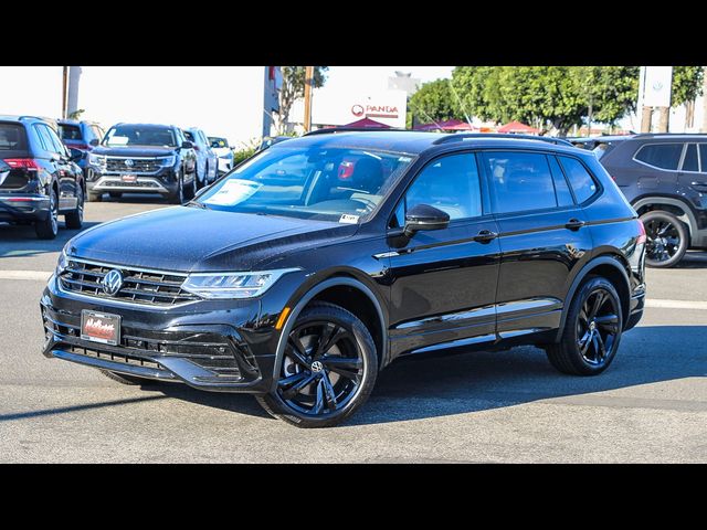 2024 Volkswagen Tiguan SE R-Line Black