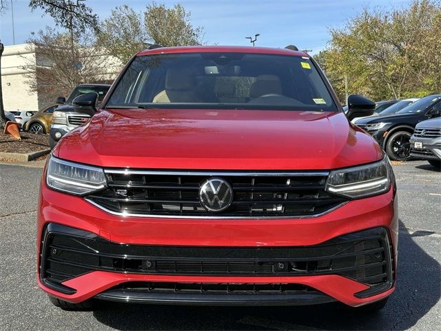 2024 Volkswagen Tiguan SE R-Line Black