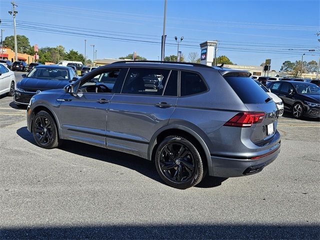 2024 Volkswagen Tiguan SE R-Line Black