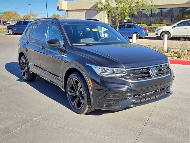 2024 Volkswagen Tiguan SE R-Line Black