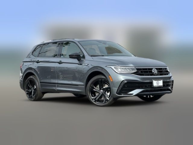 2024 Volkswagen Tiguan SE R-Line Black