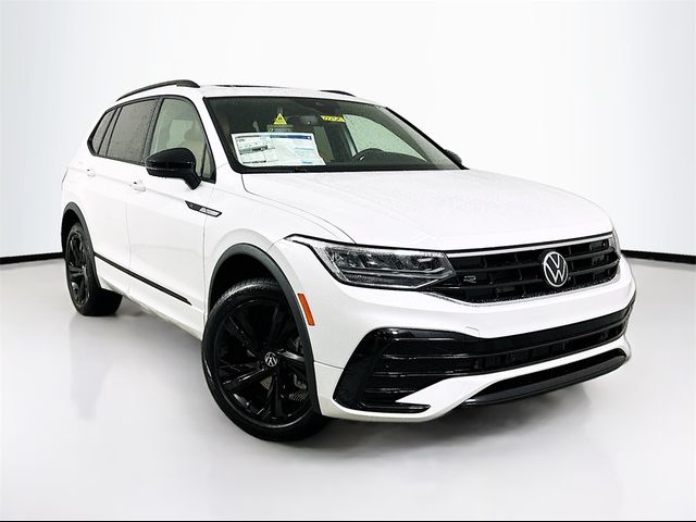 2024 Volkswagen Tiguan SE R-Line Black