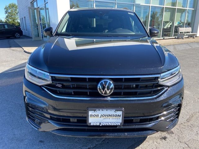 2024 Volkswagen Tiguan SE R-Line Black