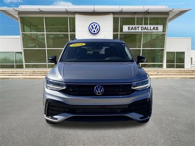 2024 Volkswagen Tiguan SE R-Line Black