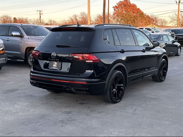 2024 Volkswagen Tiguan SE R-Line Black