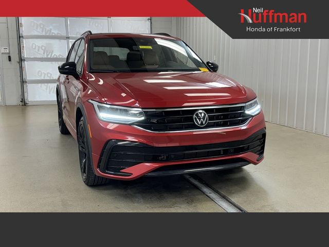 2024 Volkswagen Tiguan SE R-Line Black