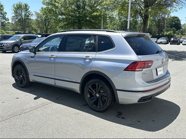 2024 Volkswagen Tiguan SE R-Line Black