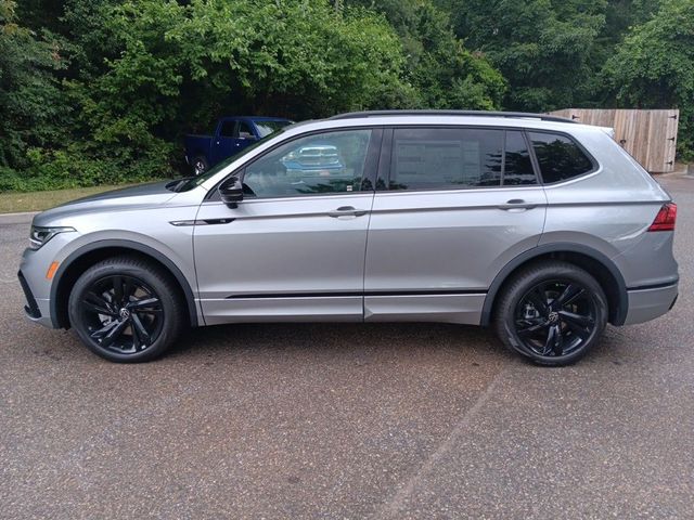 2024 Volkswagen Tiguan SE R-Line Black