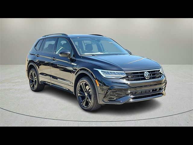 2024 Volkswagen Tiguan SE R-Line Black