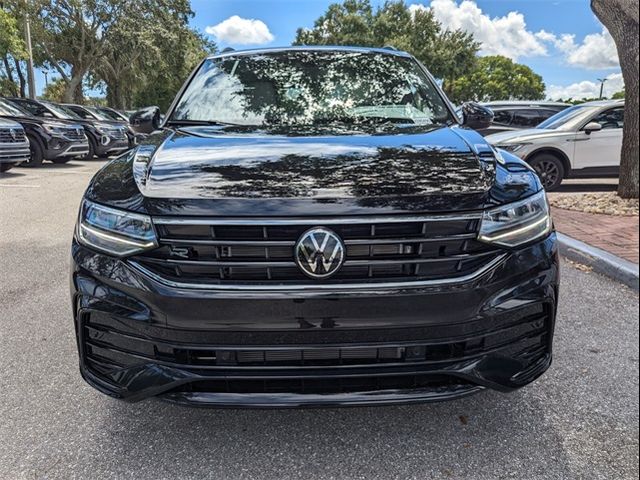 2024 Volkswagen Tiguan/Taos SE R-Line Black