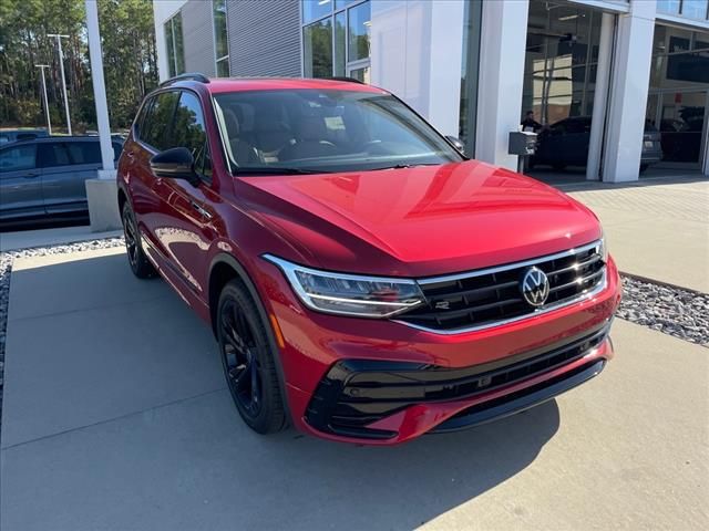 2024 Volkswagen Tiguan SE R-Line Black