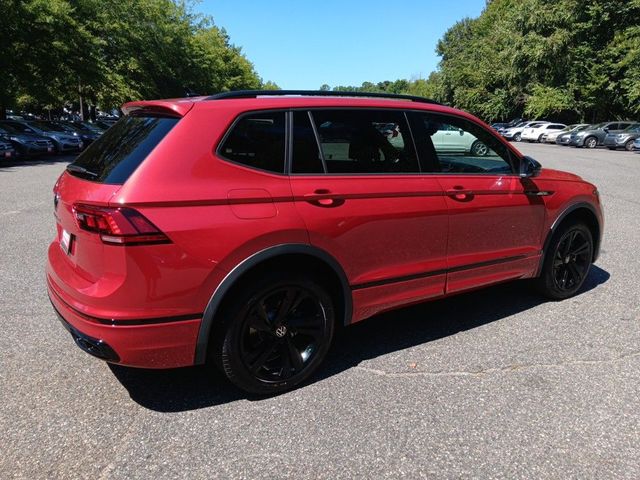 2024 Volkswagen Tiguan SE R-Line Black