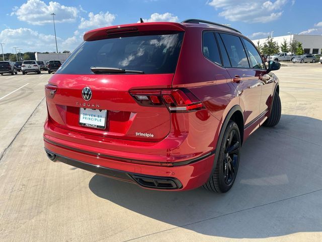 2024 Volkswagen Tiguan SE R-Line Black