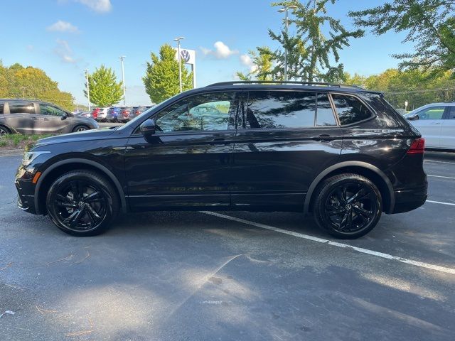 2024 Volkswagen Tiguan SE R-Line Black