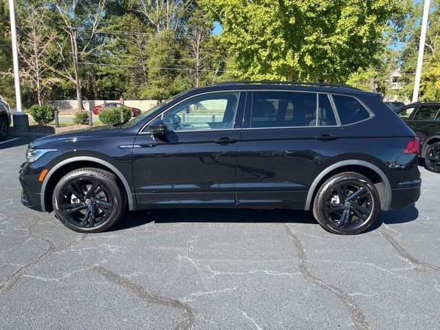 2024 Volkswagen Tiguan/Taos SE R-Line Black