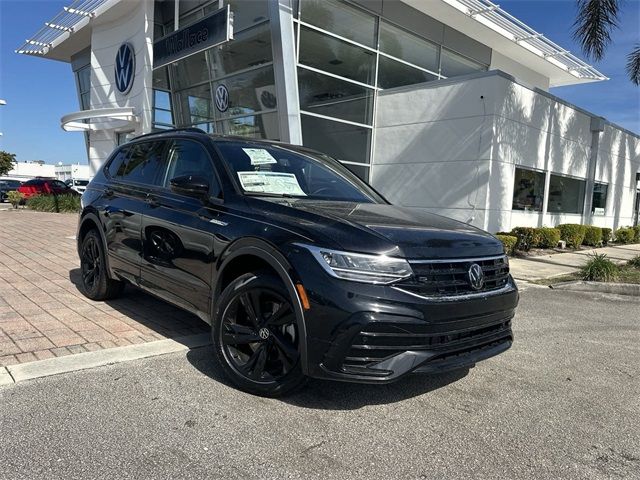 2024 Volkswagen Tiguan SE R-Line Black