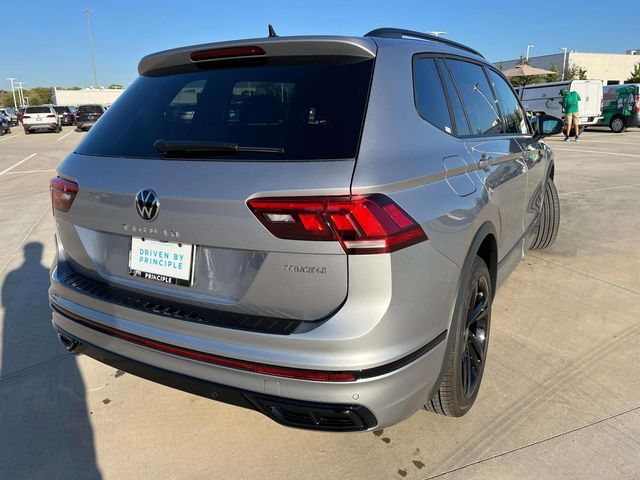 2024 Volkswagen Tiguan SE R-Line Black